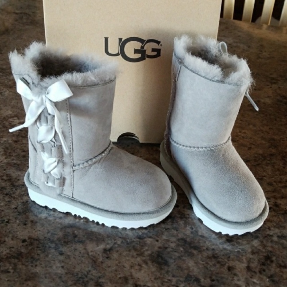 🔥NWT & NIB authentic waterproof UGG BOOTS🔥